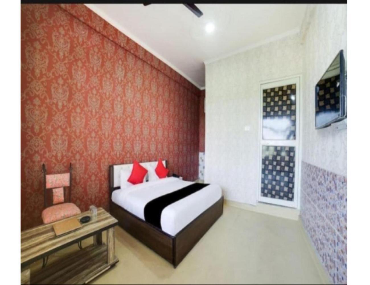 Sudhir Hotel & Banquet, סוניפאט מראה חיצוני תמונה